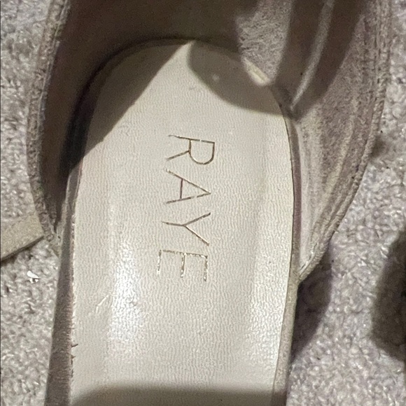 Aya Platform Heel in Tan
RAYE - Picture 4 of 5